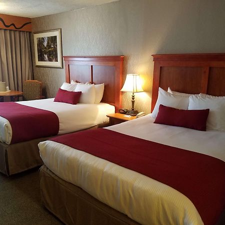 Best Western Plus Rivershore Hotel Oregon City Exterior foto